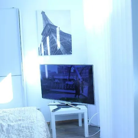 109 Wilhelmstrasse Apartment